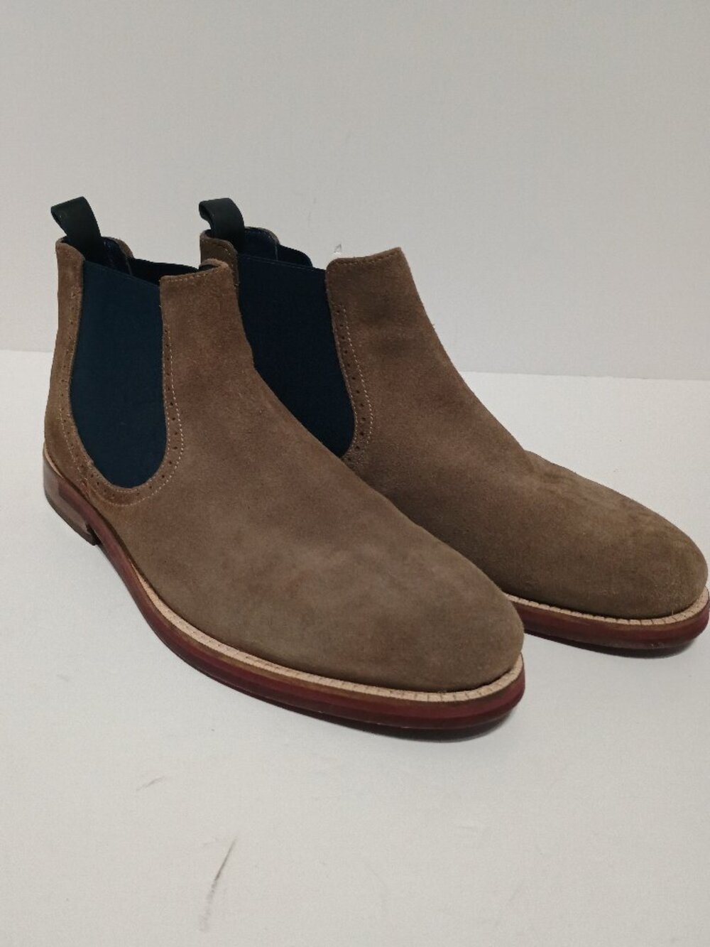 Ted Baker London Secaint Taupe Suede Chelsea Ankle Boots Men’s 9.5 US 42.5 EU